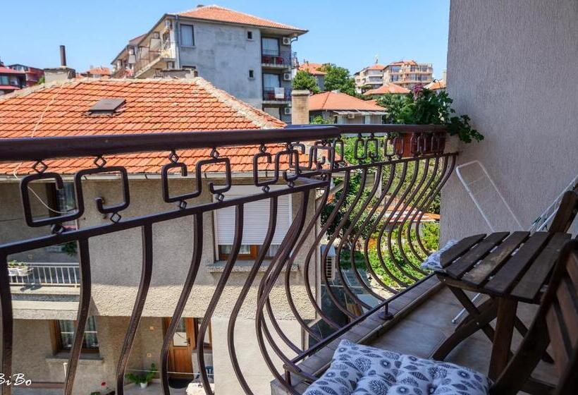 Номер Стандарт с Балконом, Dom Mladenovi B&b