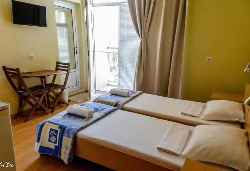 Номер Стандарт с Балконом, Dom Mladenovi B&b