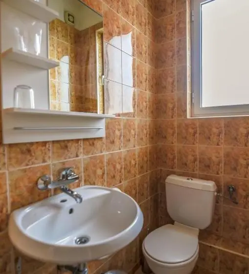 اتاق استاندارد با چشم‌انداز باغ, Dom Mladenovi B&b