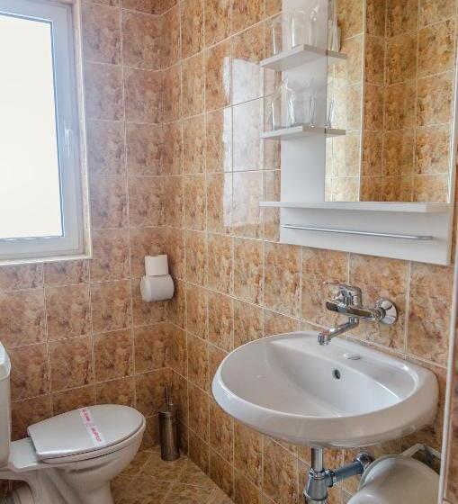 Апартаменты 1 Спальня с Балконом, Dom Mladenovi B&b