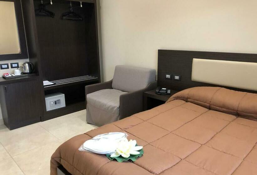 Номер Стандарт, Grand Hotel Royal