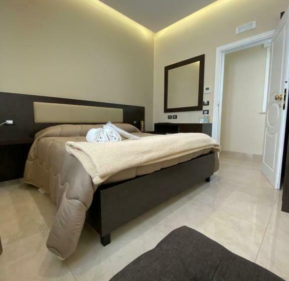 Номер Стандарт, Grand Hotel Royal
