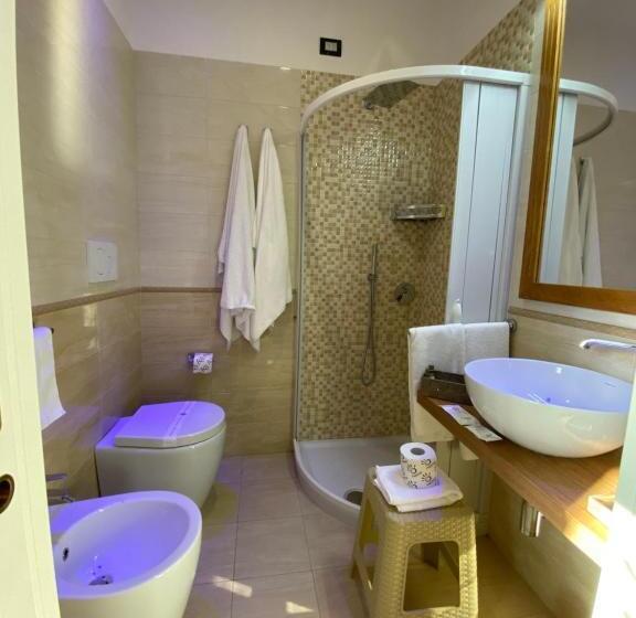 Номер Стандарт Трехместный, Grand Hotel Royal