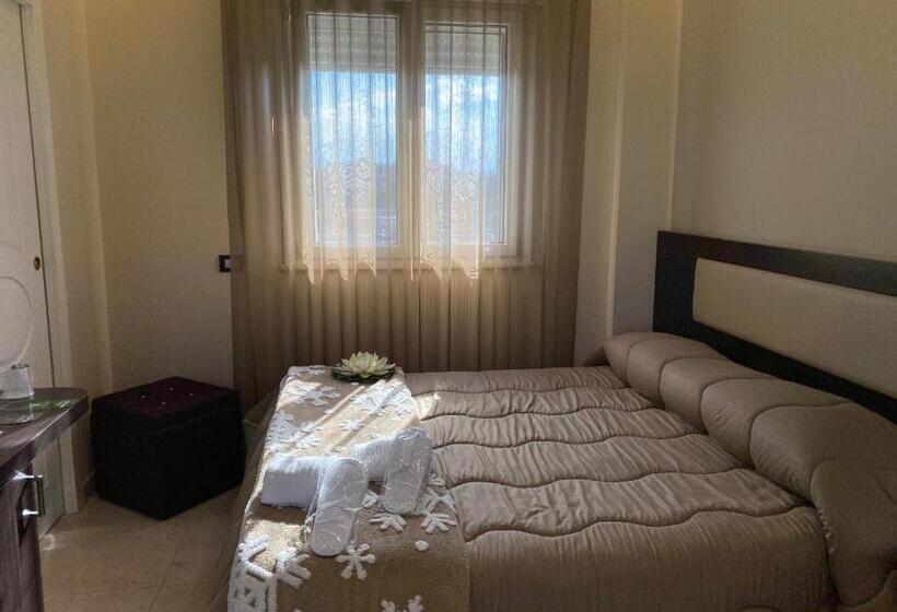 Номер Economy, Grand Hotel Royal