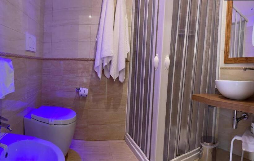 Номер Стандарт Вид на Сад, Grand Hotel Royal