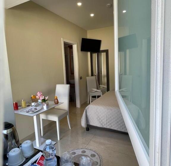 Номер Стандарт Вид на Сад, Grand Hotel Royal