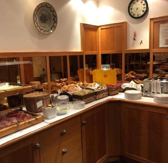 발코니가 있는 4인용 스탠다드 룸, Fortuna