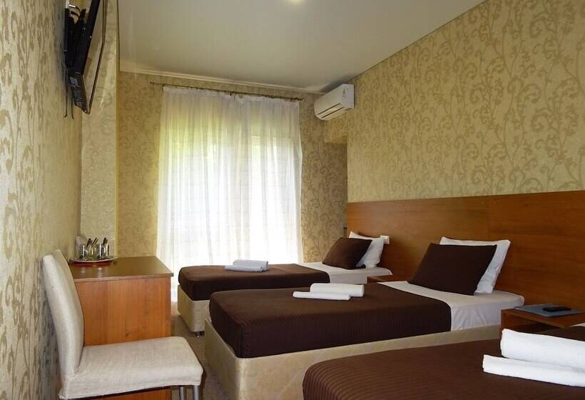 Номер Стандарт Трехместный, Prosperus Guest House