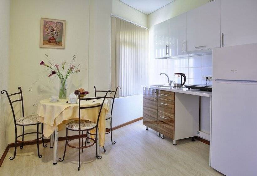 Студия Стандарт, Prosperus Guest House