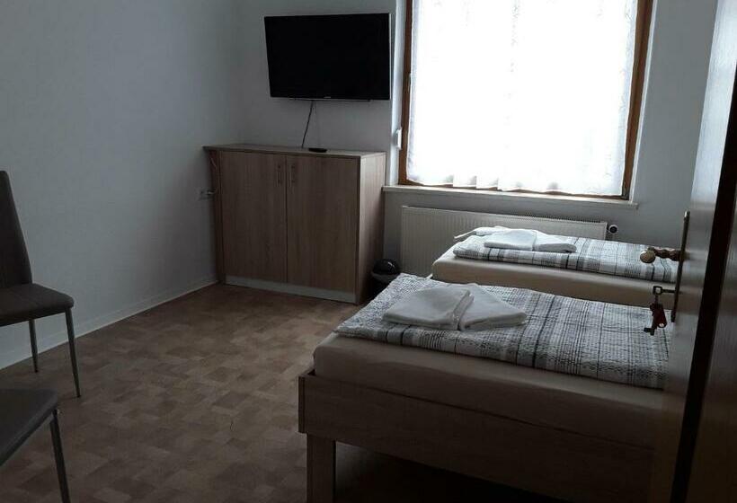 غرفة قياسية حمام مشترك, Pension Kaiser