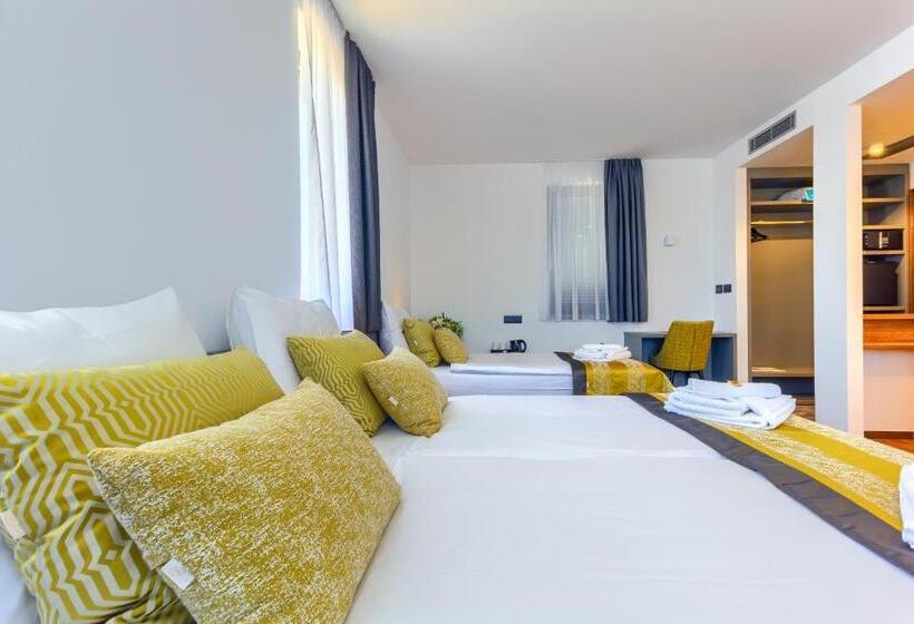 스탠다드 트리플 발코니 룸, Bel Residence