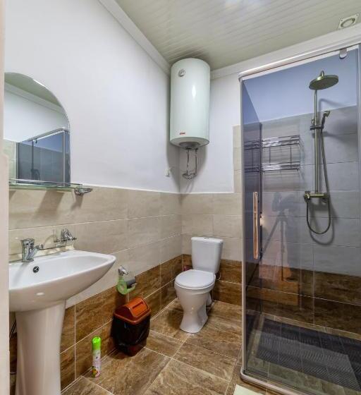 اتاق لوکس, Tes