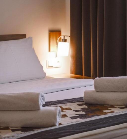 اتاق لوکس, Tes