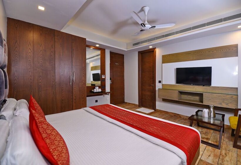 استودیو خانوادگی, Staybook Hotel Nitya Maharani Free Airport Pickup
