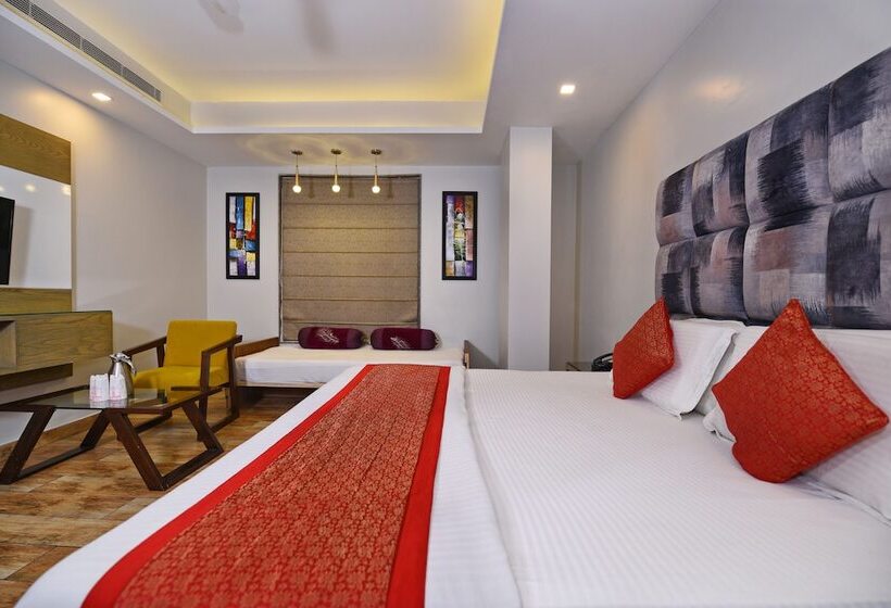 استودیو خانوادگی, Staybook Hotel Nitya Maharani Free Airport Pickup