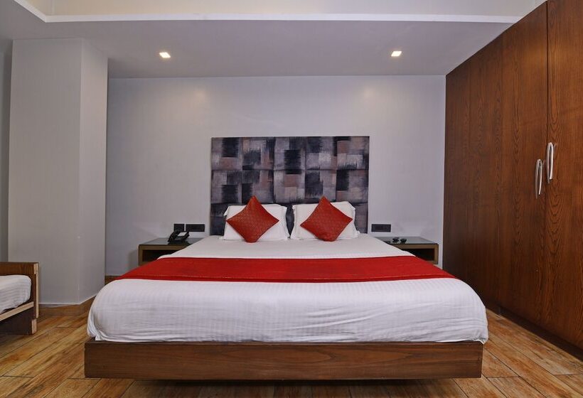 استودیو خانوادگی, Staybook Hotel Nitya Maharani Free Airport Pickup
