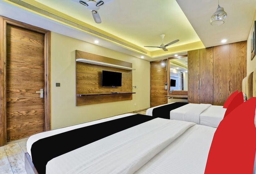 استودیو خانوادگی, Staybook Hotel Nitya Maharani Free Airport Pickup