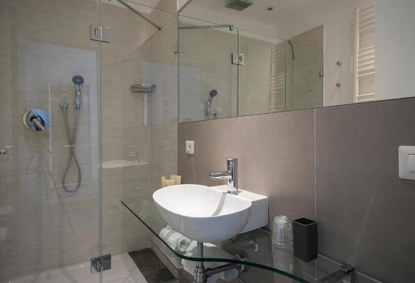 豪华房间, Suite Quaroni