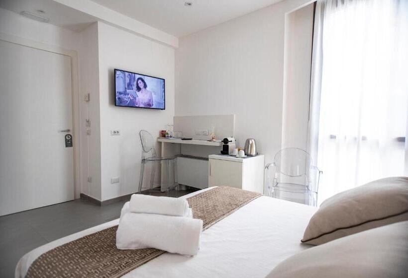 带阳台的豪华间, Suite Quaroni