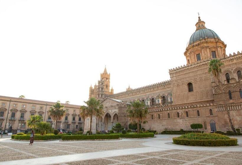 带阳台的豪华间, Suite Quaroni