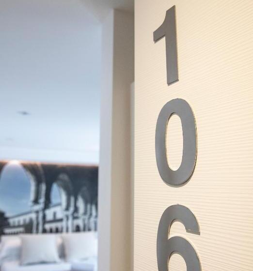 标准三人间, Suite Quaroni