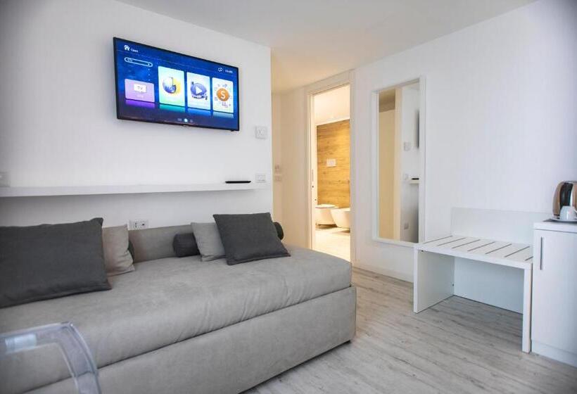 标准三人间, Suite Quaroni