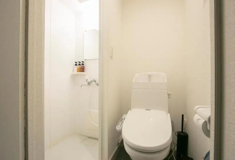 Standard Neljän Hengen Huone, Minn Haneda Airport