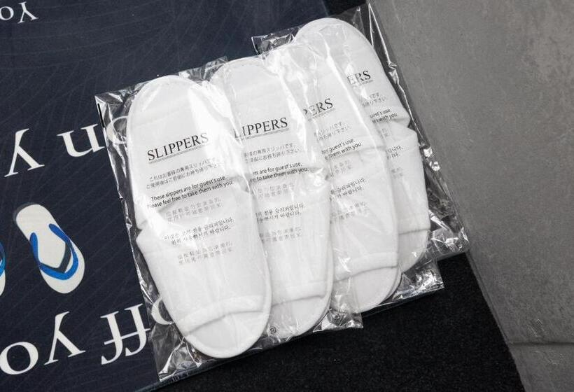 חדר קלאסי לארבעה, Minn Haneda Airport