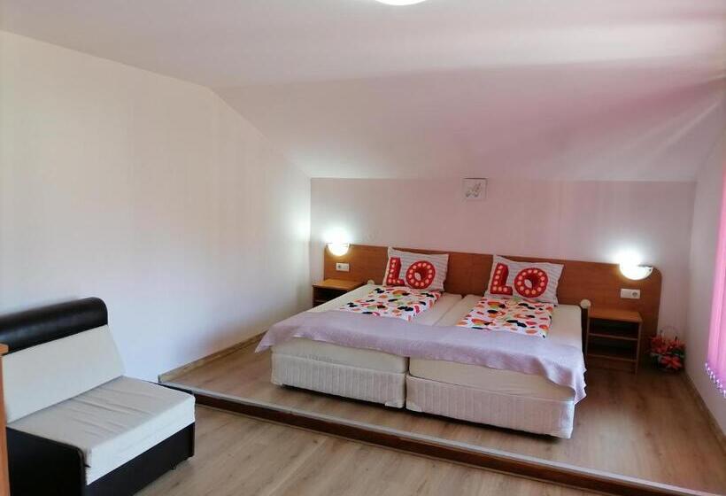 استودیوی استاندارد, Guest House Lila