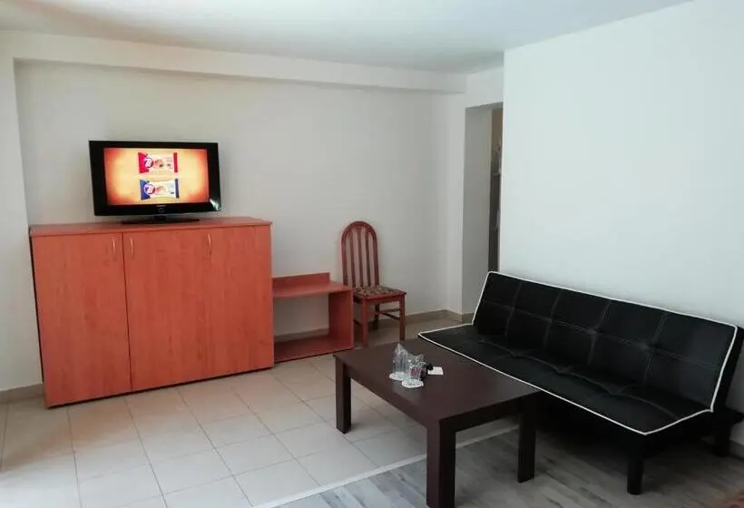 سوئیت جونیور خانوادگی, Guest House Lila