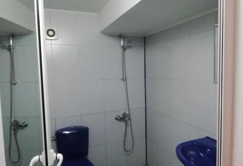 سوئیت جونیور خانوادگی, Guest House Lila