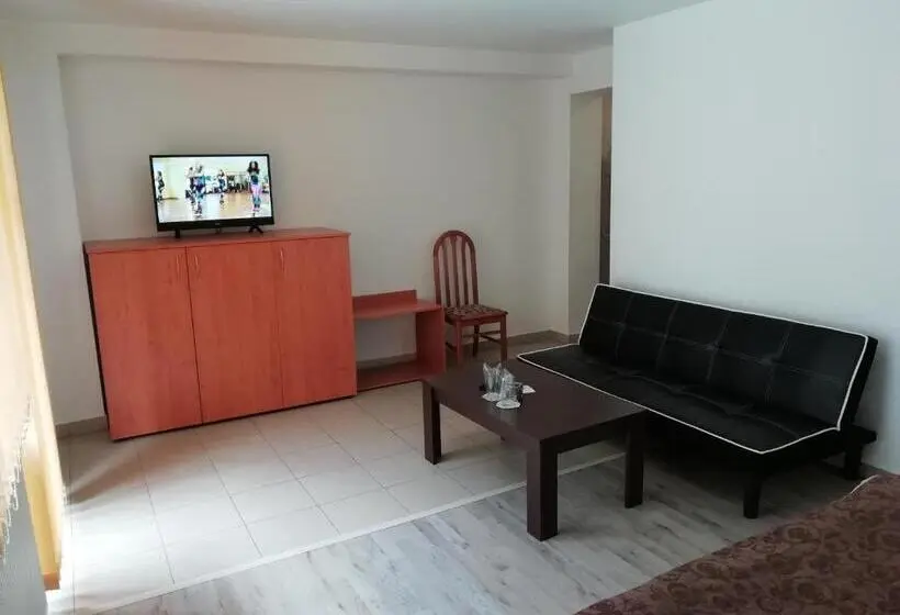 سوئیت جونیور خانوادگی, Guest House Lila