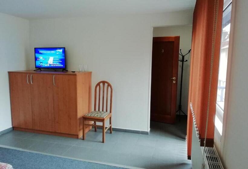 חדר סטנדרט עם מרפסת, Guest House Lila