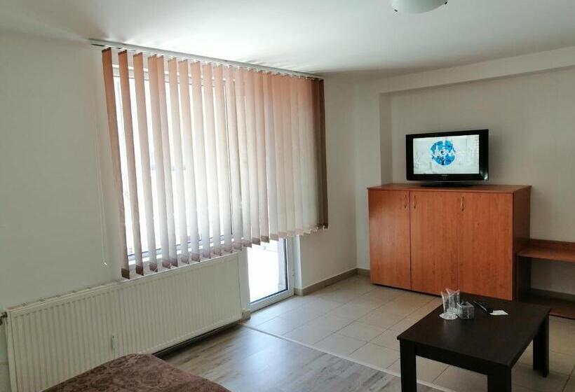 סטודיו משפחתי, Guest House Lila