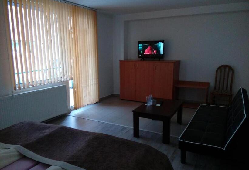 סוויטת ג'וניור משפחתית, Guest House Lila