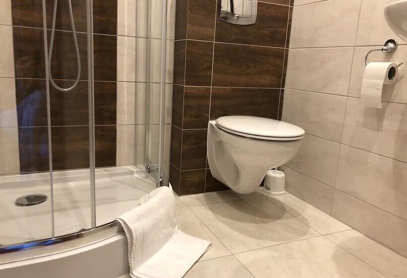 バルコニー付きスタンダードトリプルルーム, Pensjonat Puchaczówka