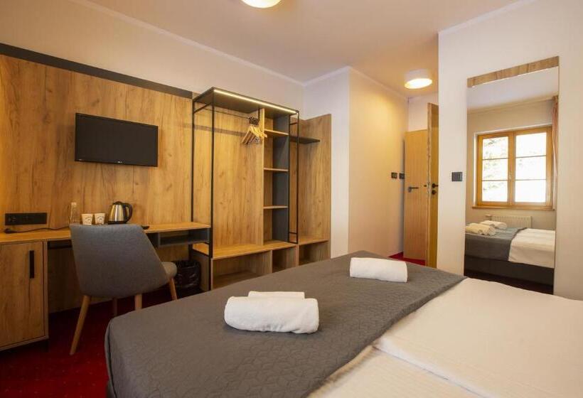 Quarto Estandar, Pensjonat Puchaczówka