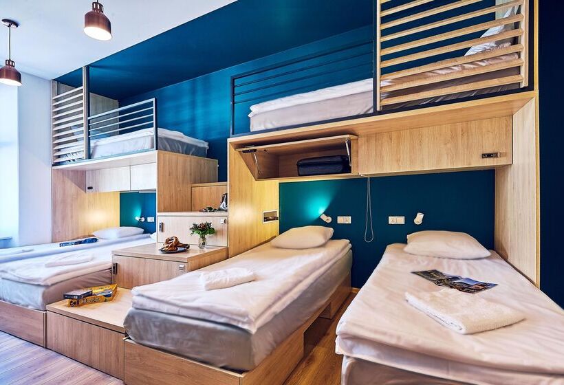 Perhehuone, Draggo House