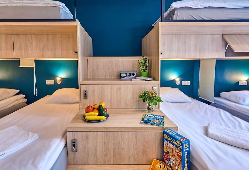 Quarto Familiar, Draggo House