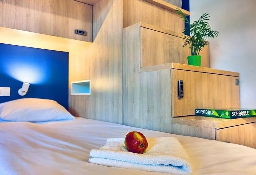 اتاق استاندارد چهار تخته, Draggo House