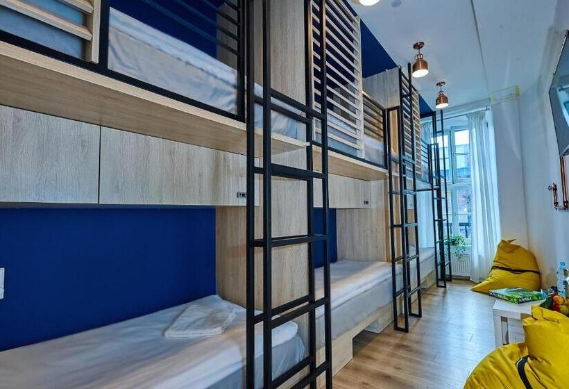 Quarto Familiar, Draggo House