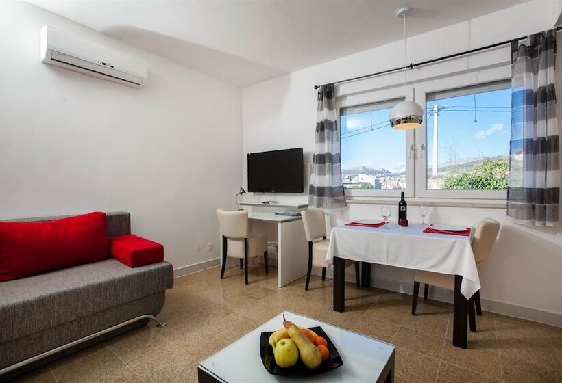 带1个卧室的公寓, Ark Beach Apartments