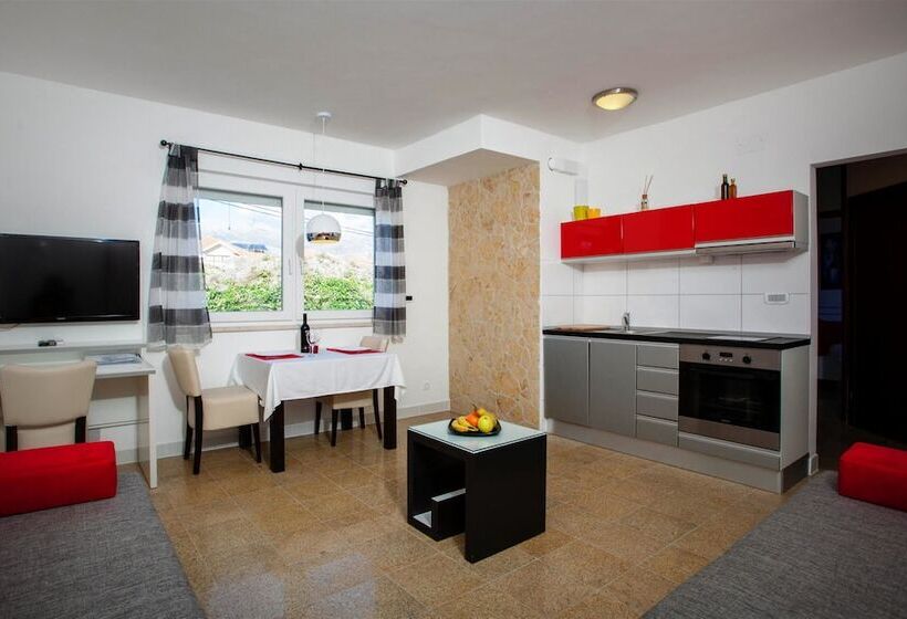 带1个卧室的公寓, Ark Beach Apartments