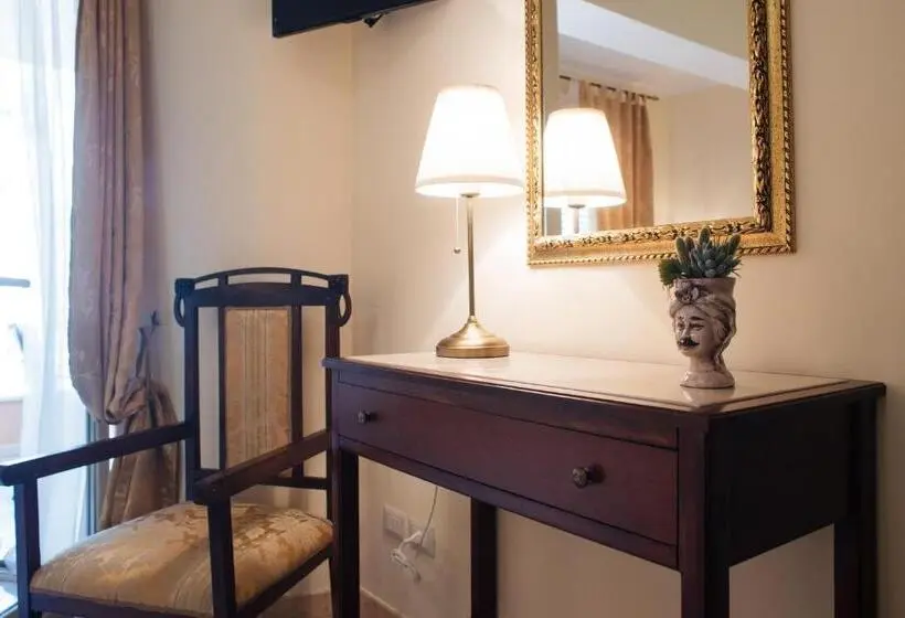 Classic Kolmen Hengen Huone, B&b Mareagrò