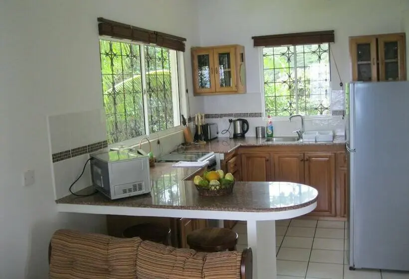 کلبه ییلاقی, Chepsted Chalets