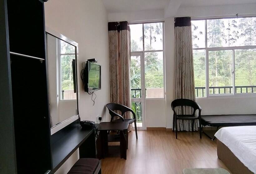 اتاق لوکس سه تخته, Hill Cool Hotel & Restaurant