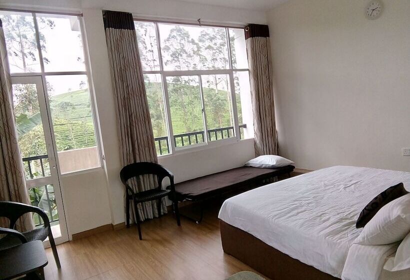 디럭스 트리플 룸, Hill Cool Hotel & Restaurant