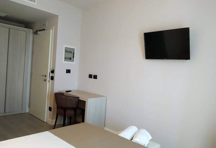 Superior Room with Terrace, Villa Barsanti