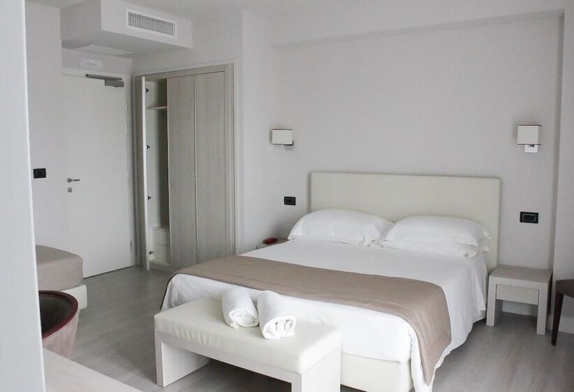 اتاق لوکس سه تخته, Villa Barsanti