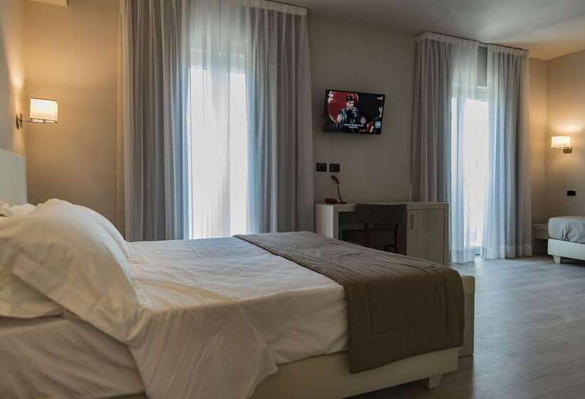 اتاق لوکس سه تخته, Villa Barsanti